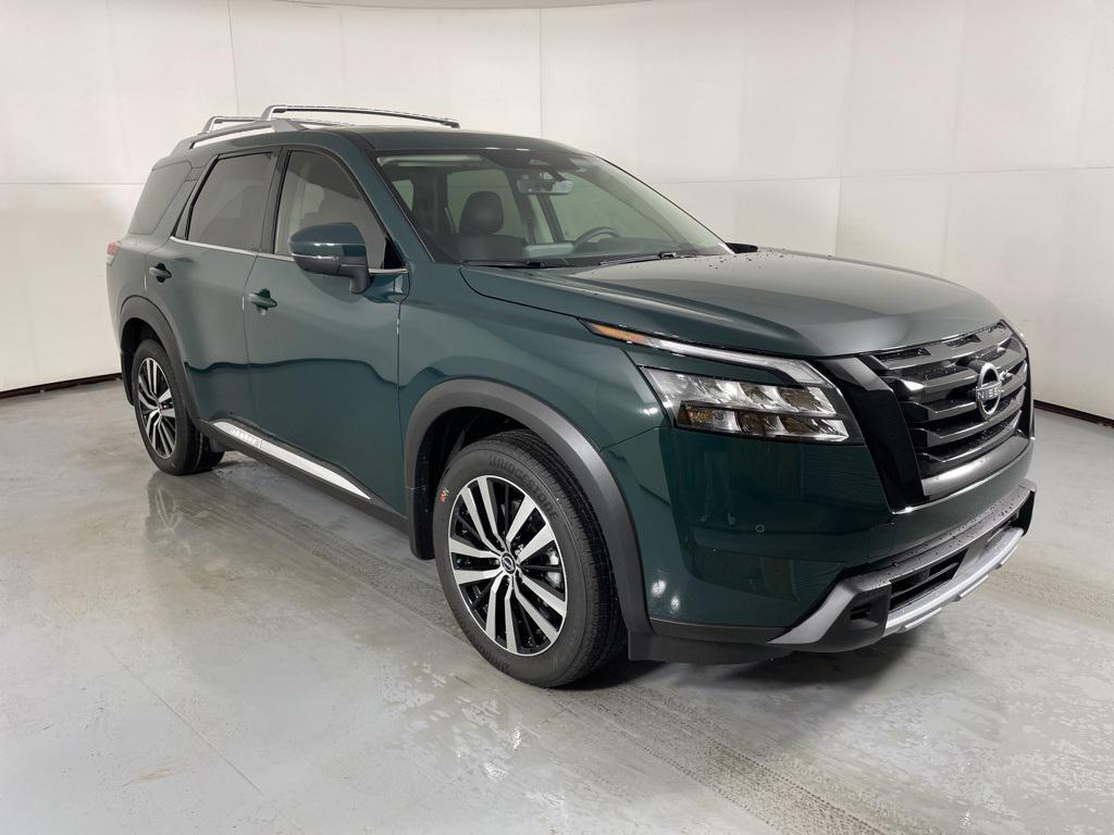 new 2025 Nissan Pathfinder car, priced at $42,595