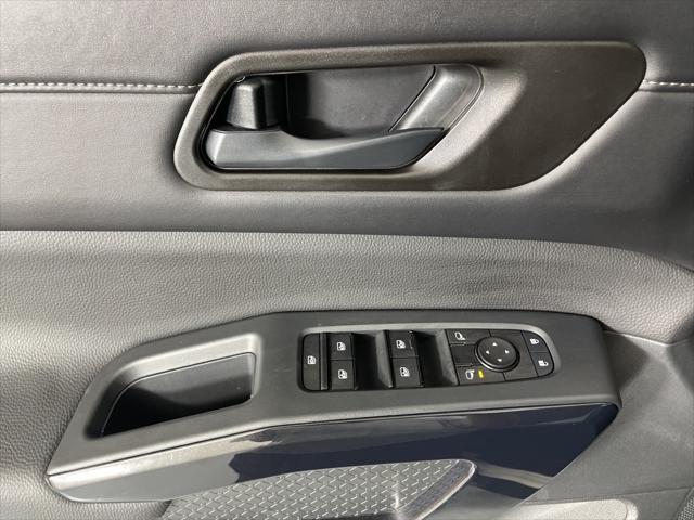 new 2025 Nissan Pathfinder car, priced at $34,647