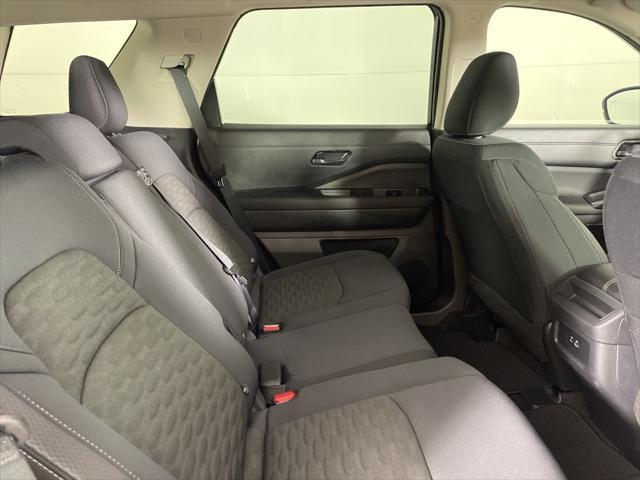 new 2025 Nissan Pathfinder car, priced at $34,647
