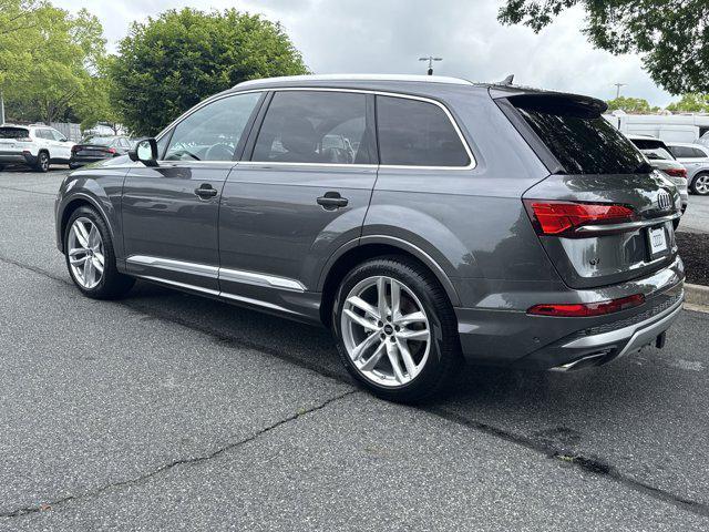 new 2025 Audi Q7 car, priced at $71,761