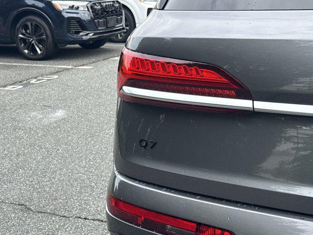 new 2025 Audi Q7 car, priced at $71,761