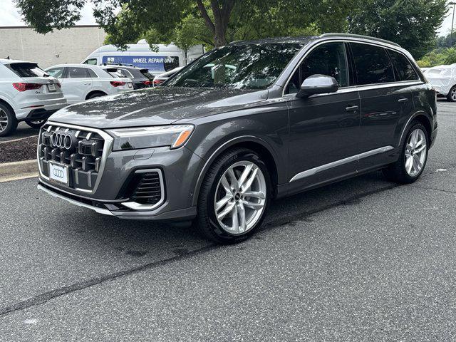 new 2025 Audi Q7 car, priced at $71,761