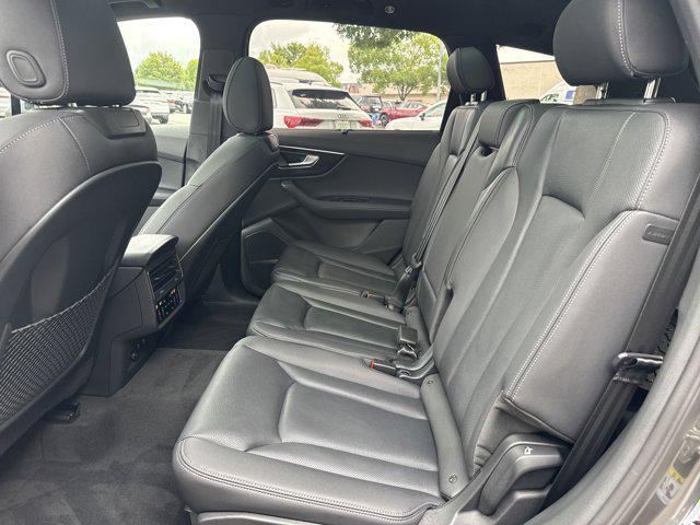 new 2025 Audi Q7 car, priced at $71,761
