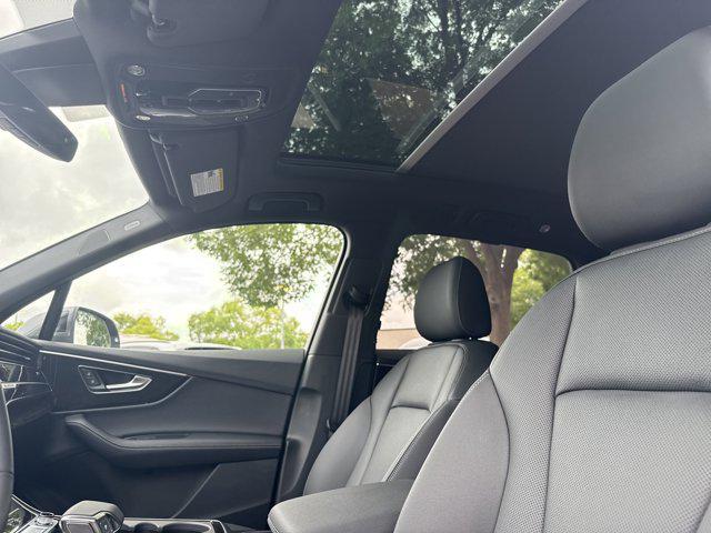 new 2025 Audi Q7 car, priced at $71,761
