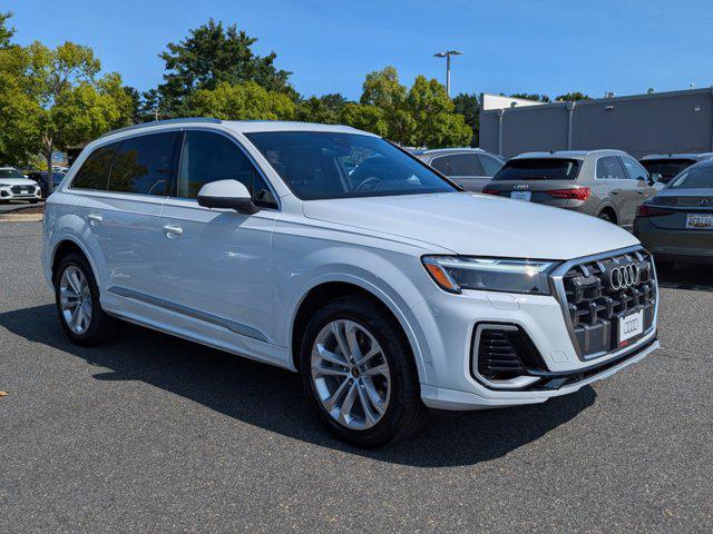 new 2025 Audi Q7 car, priced at $71,373