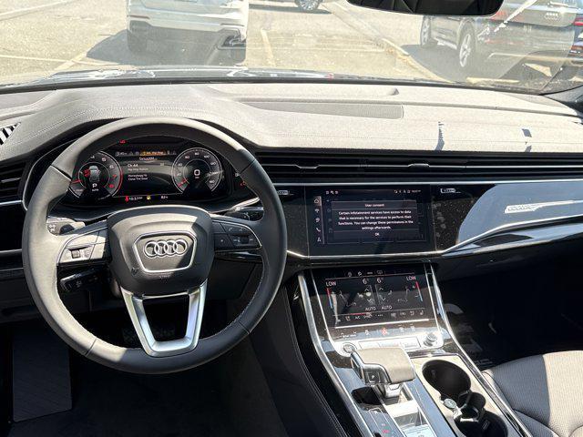 new 2025 Audi Q7 car, priced at $71,761