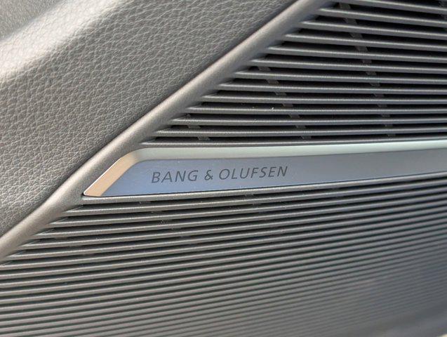 new 2025 Audi Q7 car, priced at $67,882