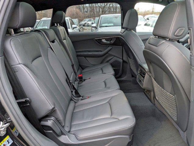 new 2025 Audi Q7 car, priced at $67,882