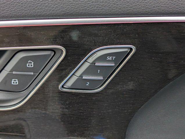 new 2025 Audi Q7 car, priced at $67,882