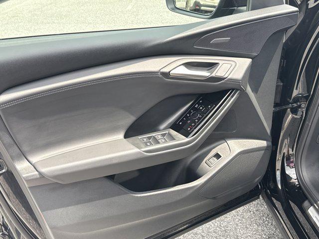 new 2025 Audi Q6 e-tron car, priced at $79,225