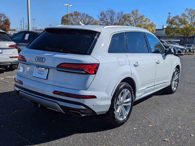 new 2025 Audi Q7 car, priced at $61,811