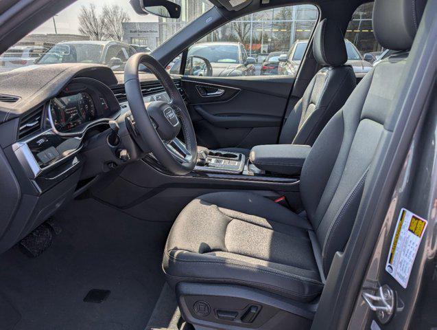 new 2025 Audi Q7 car, priced at $61,791