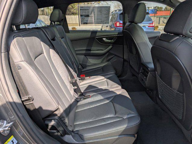 new 2025 Audi Q7 car, priced at $61,791