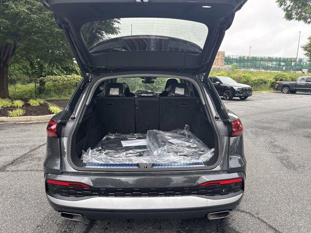 new 2025 Audi Q5 car, priced at $60,975