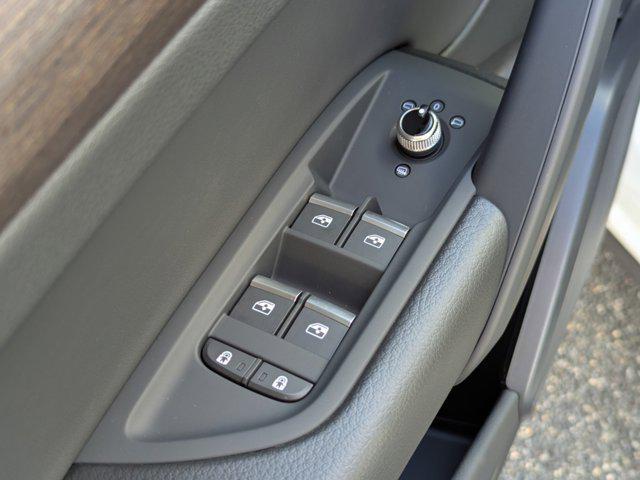 new 2025 Audi Q5 car, priced at $49,912