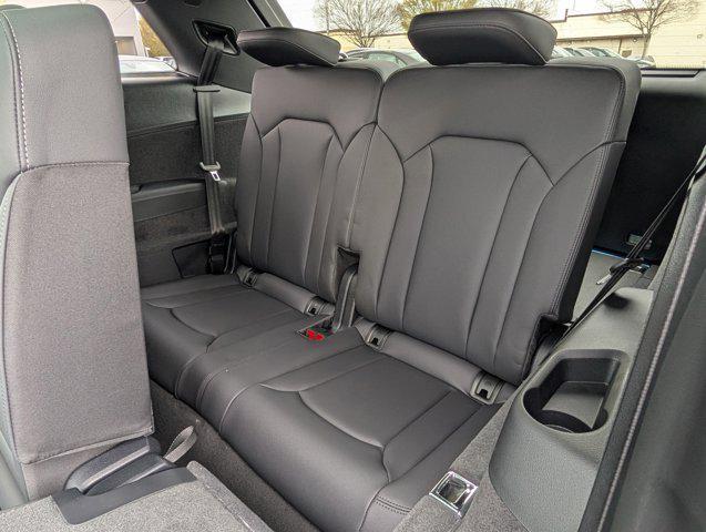 new 2025 Audi Q7 car, priced at $73,031