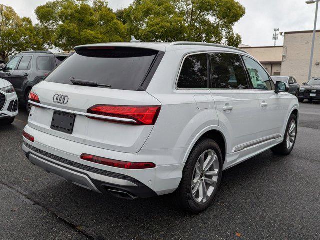 new 2025 Audi Q7 car, priced at $68,411