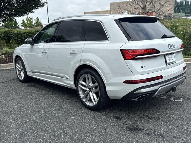 new 2025 Audi Q7 car, priced at $71,761