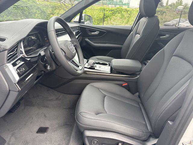 new 2025 Audi Q7 car, priced at $71,761