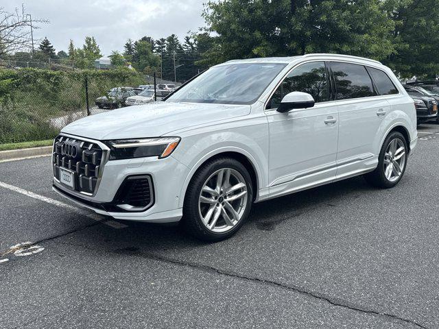 new 2025 Audi Q7 car, priced at $71,761