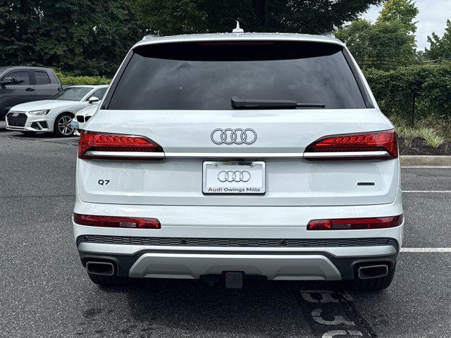 new 2025 Audi Q7 car, priced at $71,761
