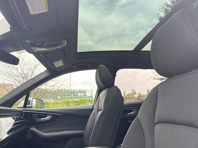 new 2025 Audi Q7 car, priced at $71,761