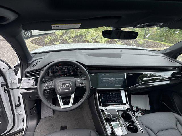 new 2025 Audi Q7 car, priced at $71,761