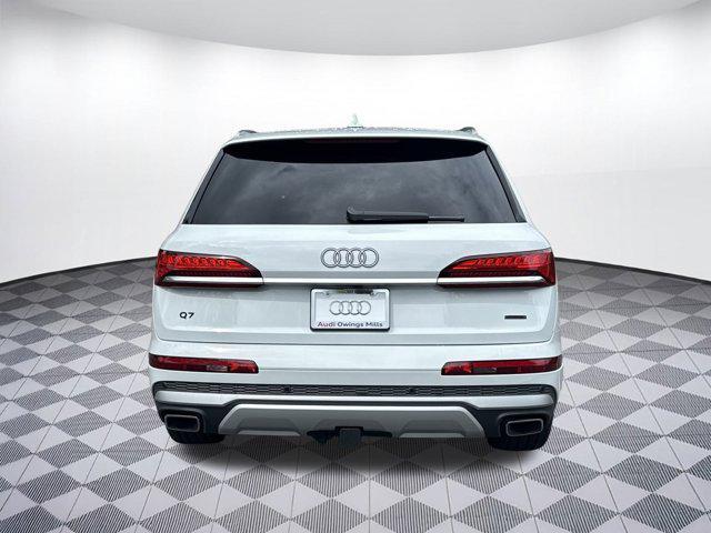 new 2025 Audi Q7 car, priced at $71,761