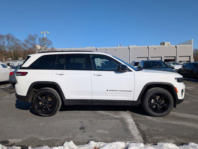 used 2023 Jeep Grand Cherokee car, priced at $31,998