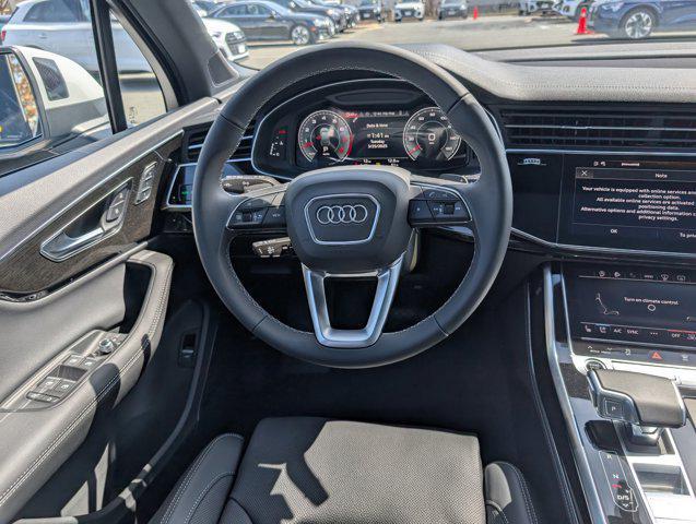 new 2025 Audi Q7 car, priced at $80,521