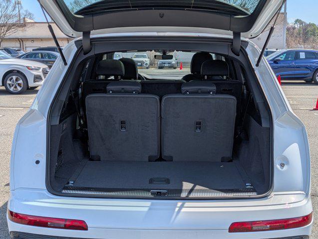 new 2025 Audi Q7 car, priced at $80,521