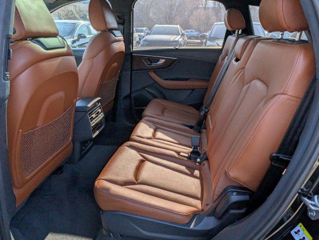 new 2025 Audi Q7 car, priced at $82,281