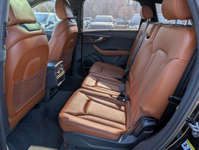new 2025 Audi Q7 car, priced at $84,031