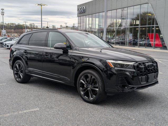 new 2025 Audi Q7 car, priced at $72,691