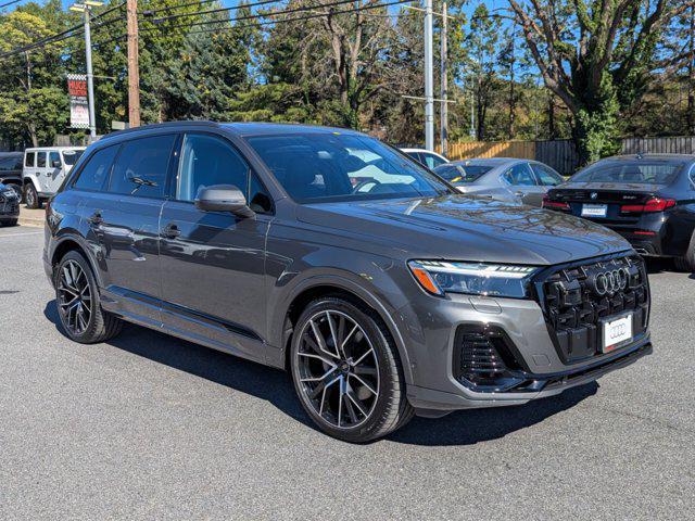 new 2025 Audi Q7 car, priced at $81,541