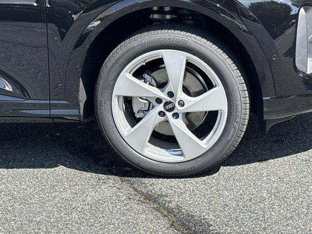 new 2025 Audi Q5 car, priced at $60,950