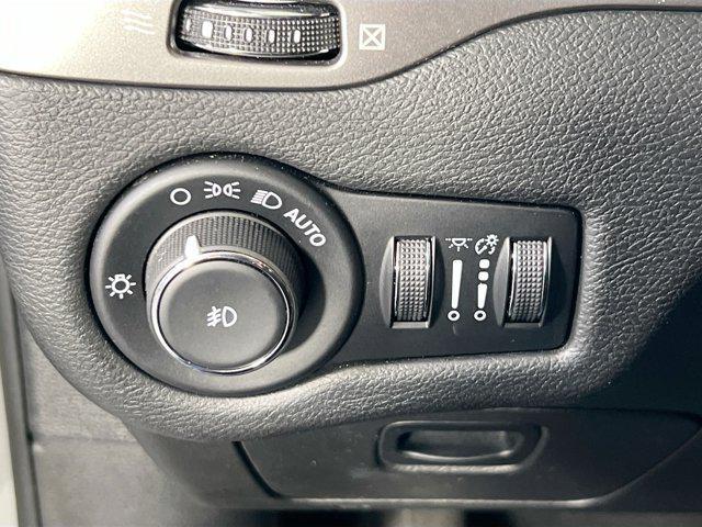 used 2021 Jeep Cherokee car, priced at $24,191