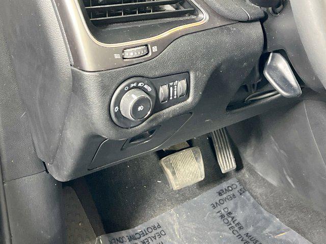 used 2021 Jeep Cherokee car, priced at $23,145