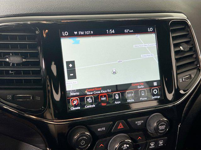 used 2022 Jeep Grand Cherokee car, priced at $28,245