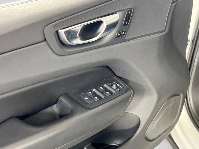 used 2023 Volvo XC60 car, priced at $33,995