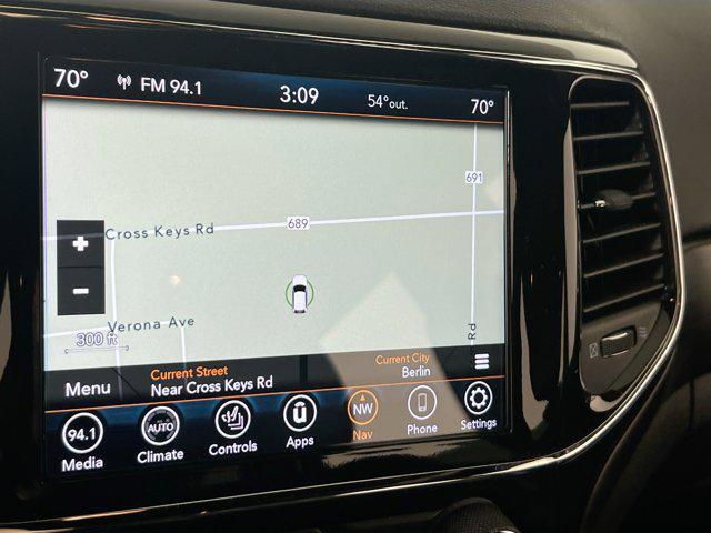 used 2022 Jeep Grand Cherokee car, priced at $27,254