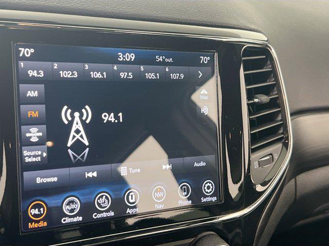 used 2022 Jeep Grand Cherokee car, priced at $27,254