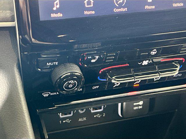 used 2024 Jeep Grand Cherokee car, priced at $39,018