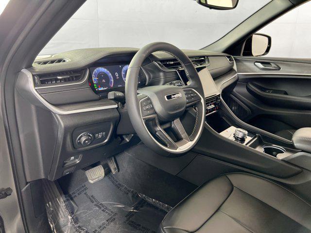 used 2024 Jeep Grand Cherokee car, priced at $39,018