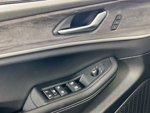 used 2024 Jeep Grand Cherokee car, priced at $39,018