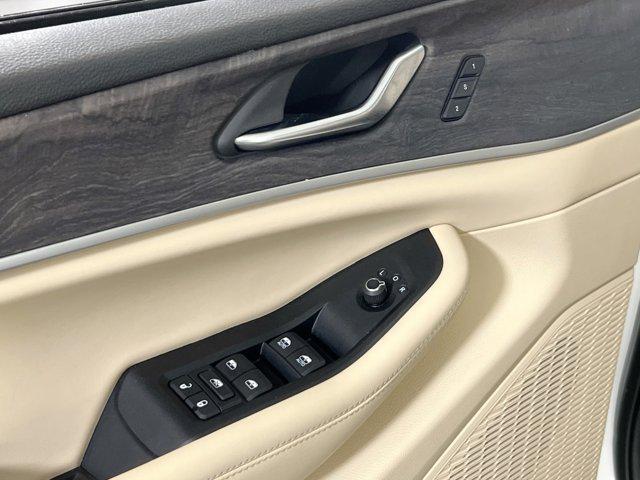 used 2023 Jeep Grand Cherokee car, priced at $35,084