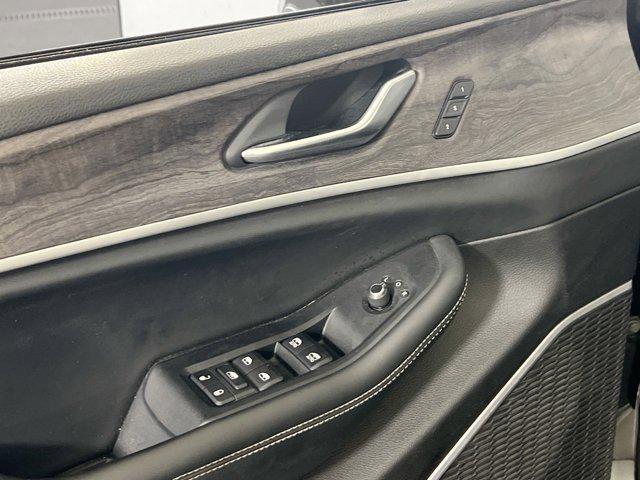 used 2022 Jeep Grand Cherokee car, priced at $35,577