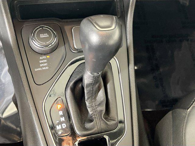 used 2019 Jeep Cherokee car, priced at $19,304
