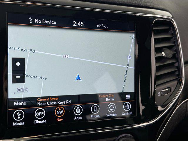 used 2022 Jeep Grand Cherokee car, priced at $27,880
