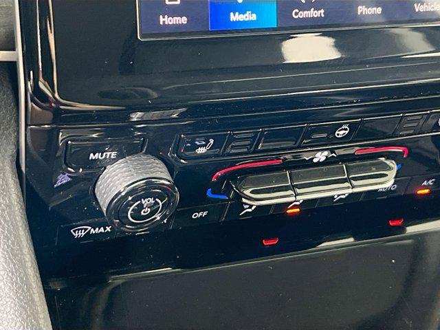 used 2022 Jeep Grand Cherokee car, priced at $33,603